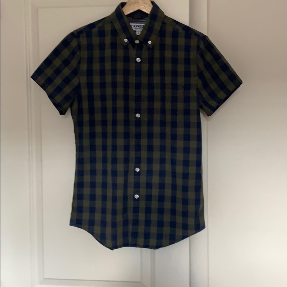 Express short-sleeve shirt